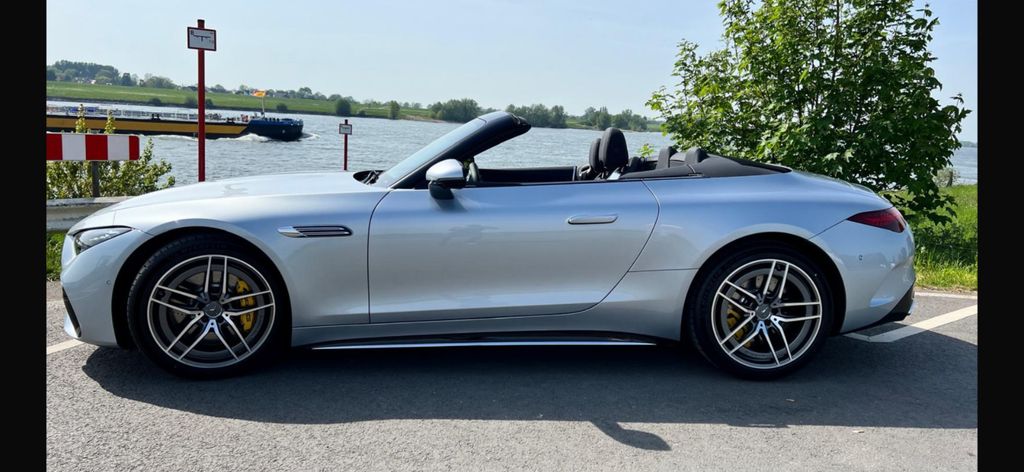 Image of Mercedes-Benz SL 63 AMG