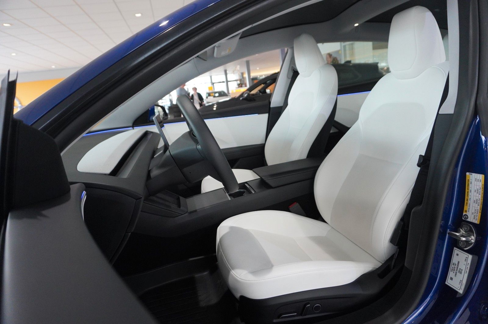 Fahrzeugabbildung Tesla Model 3 HIGHLAND DUAL-MOTOR NAVI/LED/KAMERA/AMD