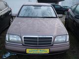 Mercedes-Benz C 200 H-Oldtimer - gebrauchte Mercedes-Benz C 200 aus dem Jahr 1994