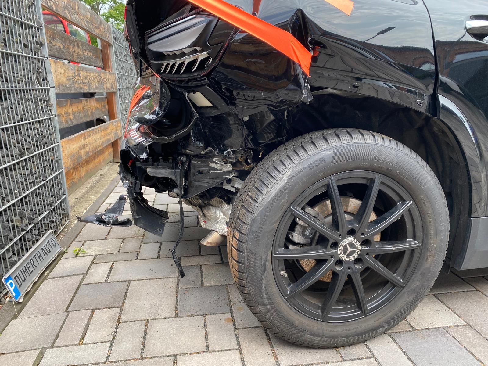 Fahrzeugabbildung Mercedes-Benz GLA 200 AMG/Pano/DIS/360/AHK/M-BEAM/