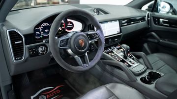 Porsche Cayenne - 8