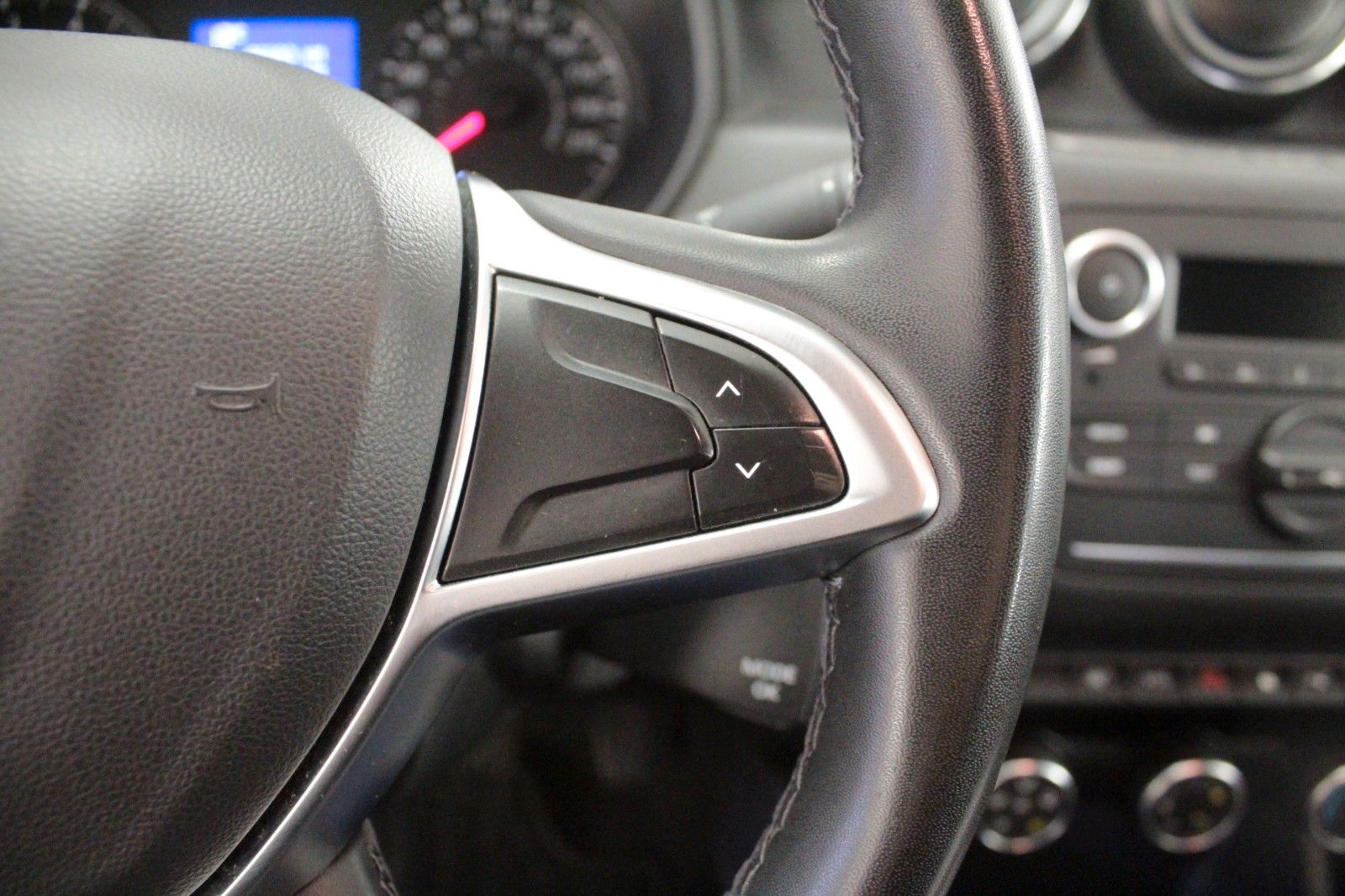 Fahrzeugabbildung Dacia Duster Tce100 Comfort 2WD*AHK*