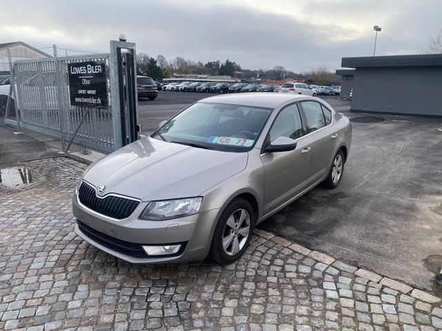 Skoda Octavia Lim. Elegance 1.8 TSI