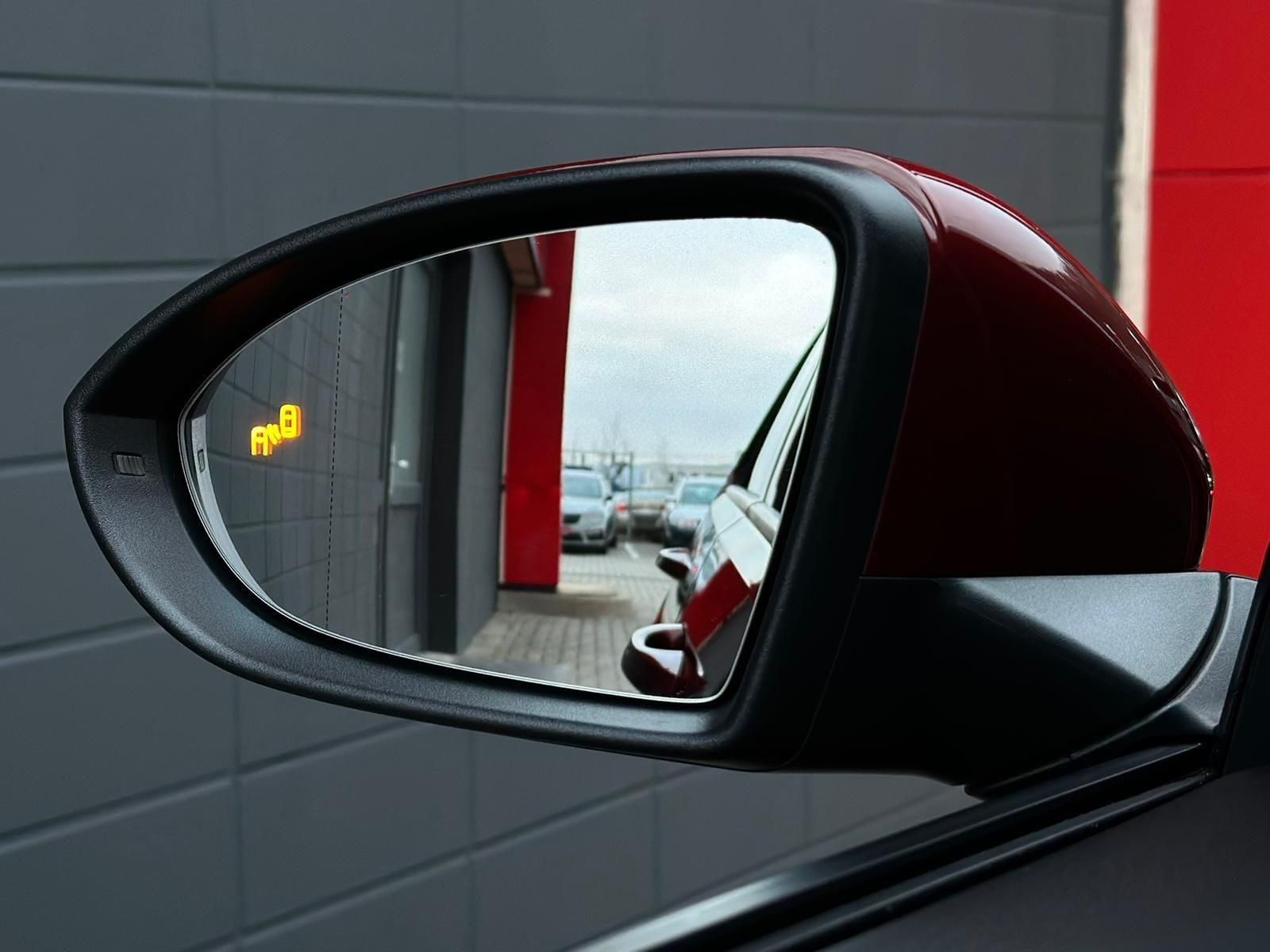 VW Golf 2.0TDI HIGHLINE* LED#SHZ#LH#AHK#PANO#KEYLES - Image 21