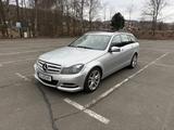 Mercedes-Benz C 250 CDI 4MATIC T BlueEFF. AVANTG. Aut. AVA... - Mercedes-Benz C 250 aus 2012 mit Diesel-Antrieb: Kombi