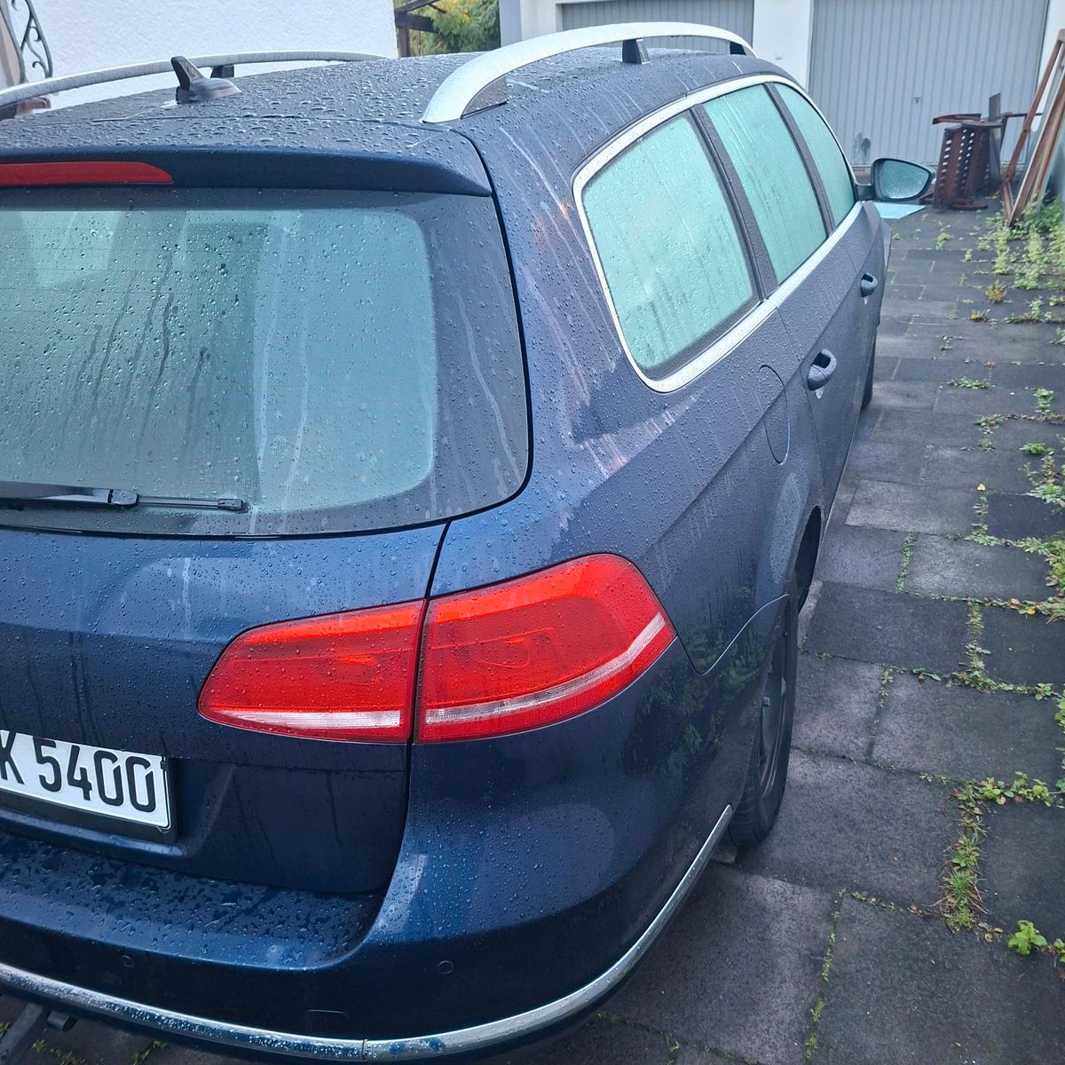 Volkswagen Passat 2013 — interior