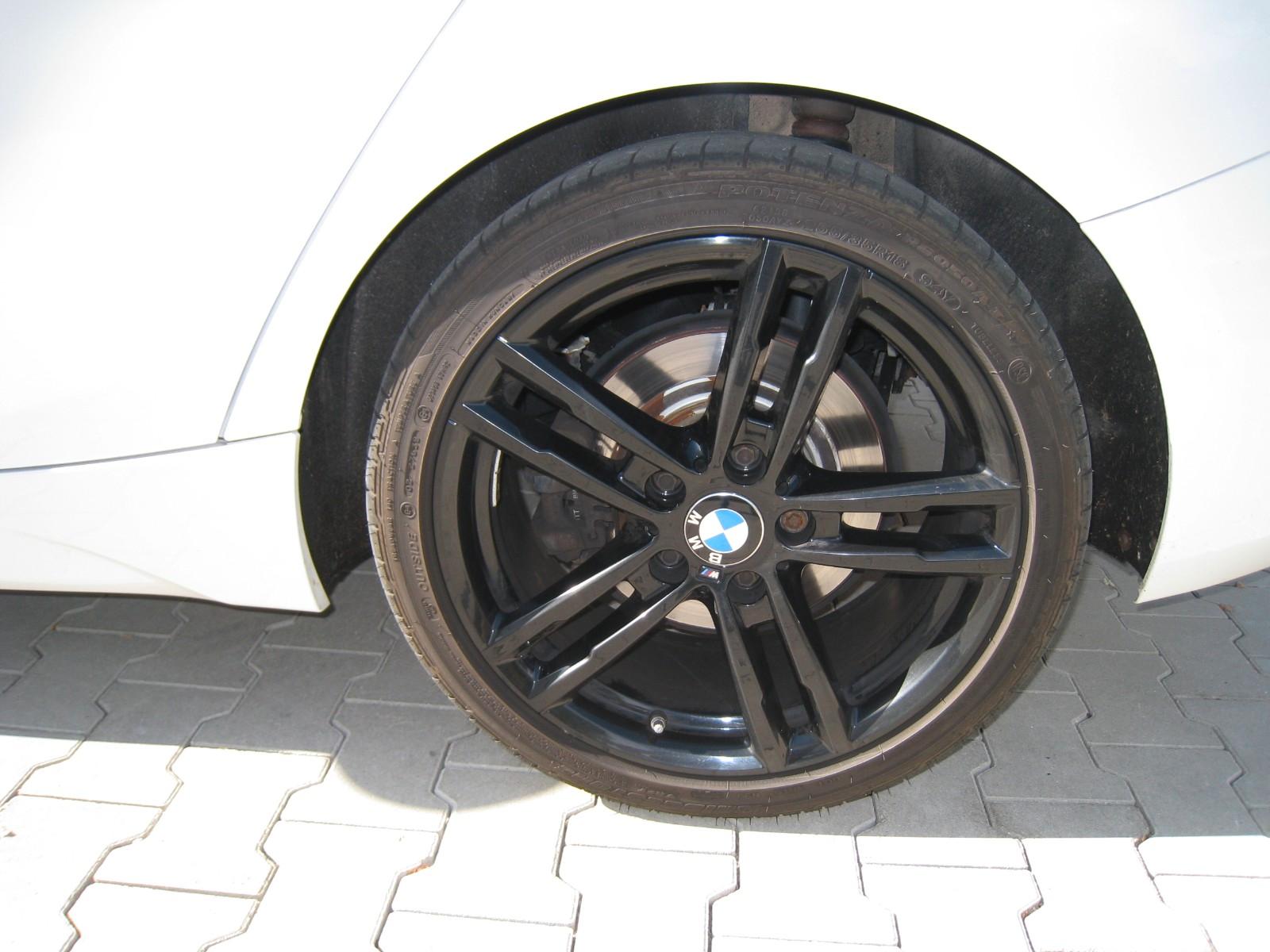 BMW 120i M Sport weiß