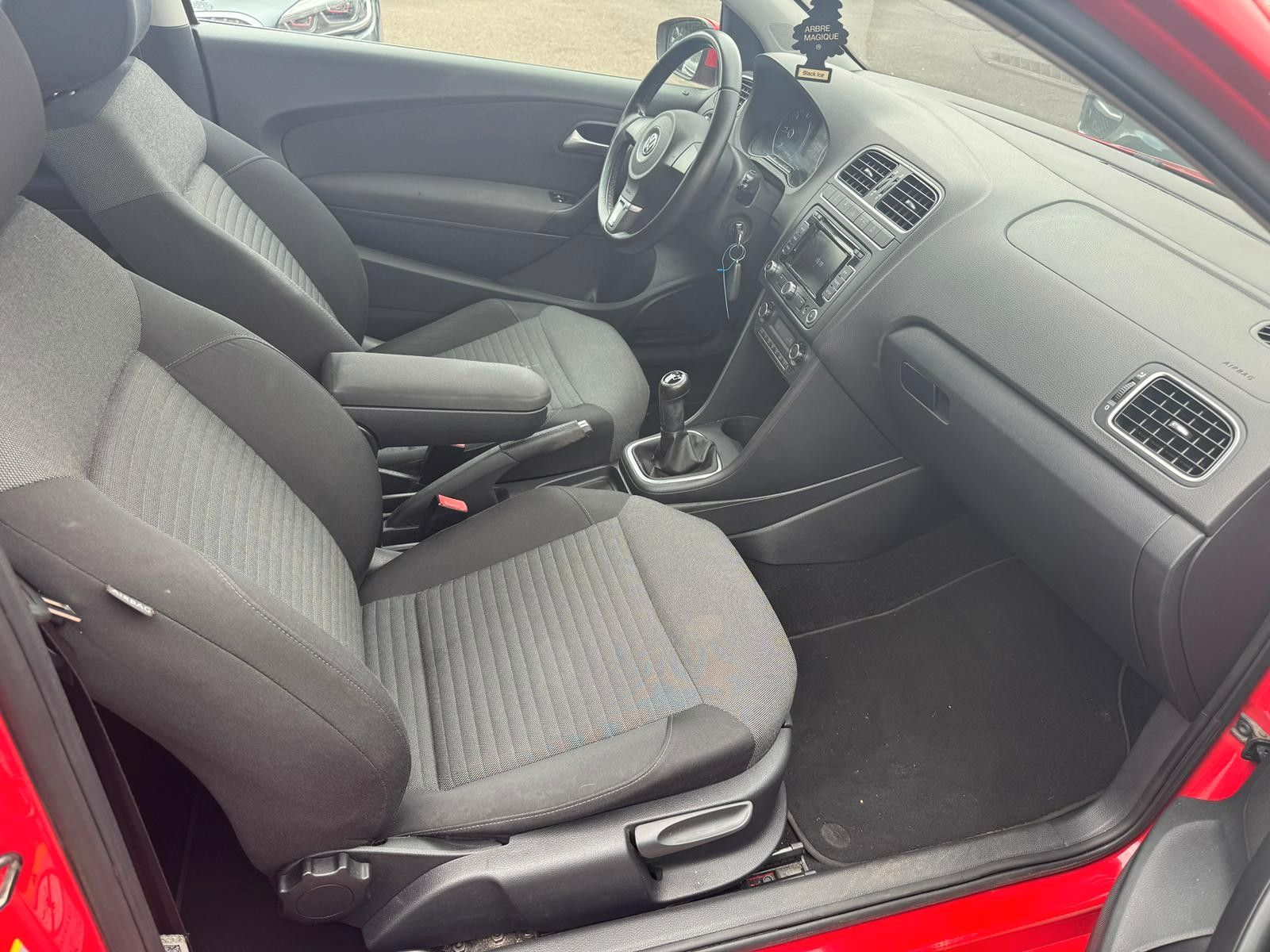 Fahrzeugabbildung Volkswagen Polo V Comfortline Klimatron ic NAVI