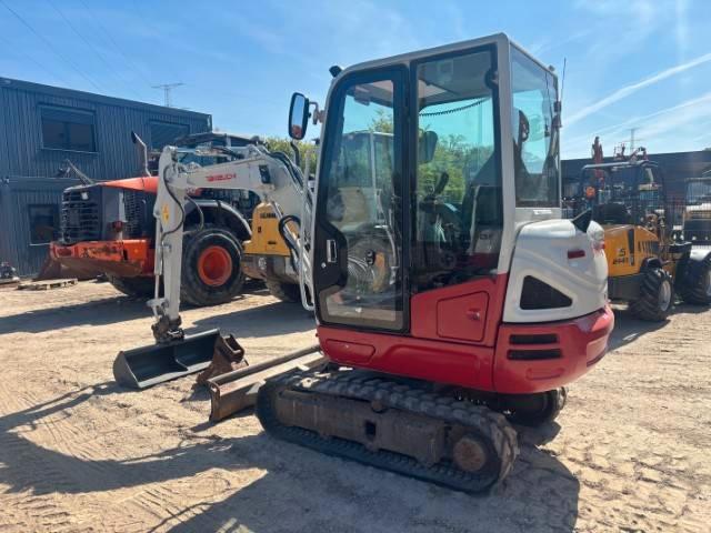 Takeuchi TB 230