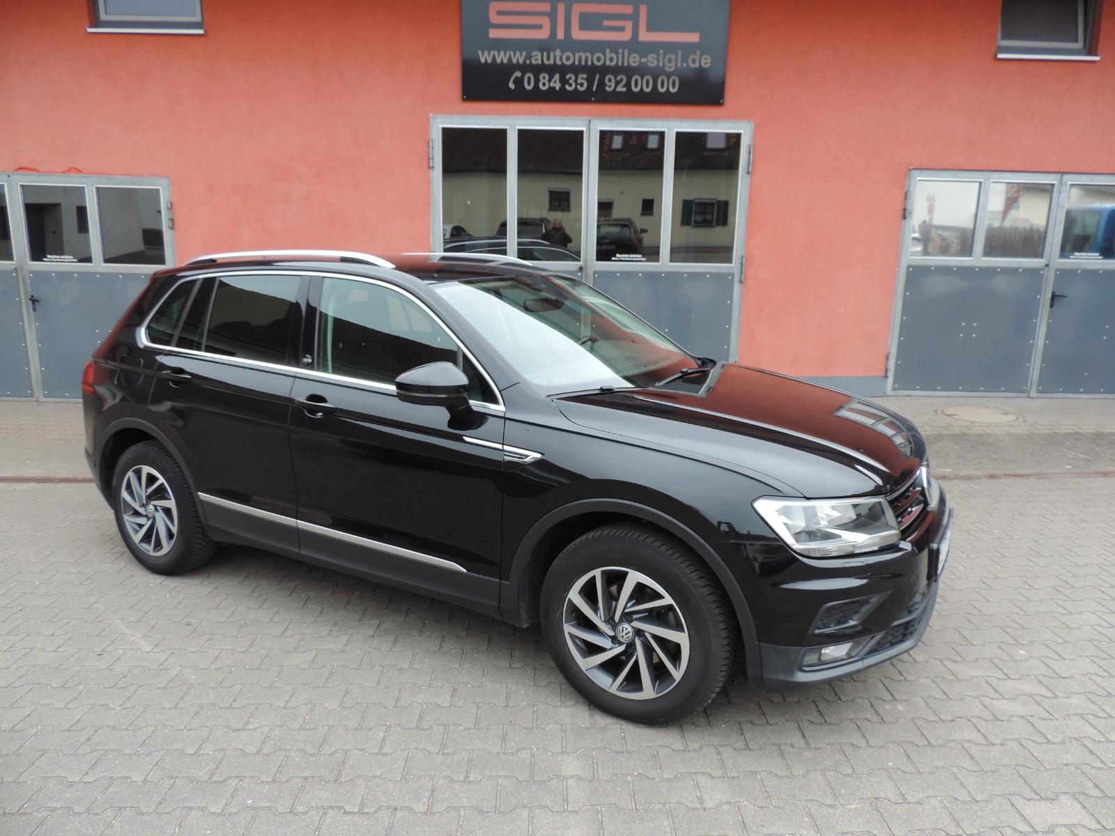 Volkswagen Tiguan Sound 2,0 TDI*Ahk*Navi*PDC*Mod 2018!