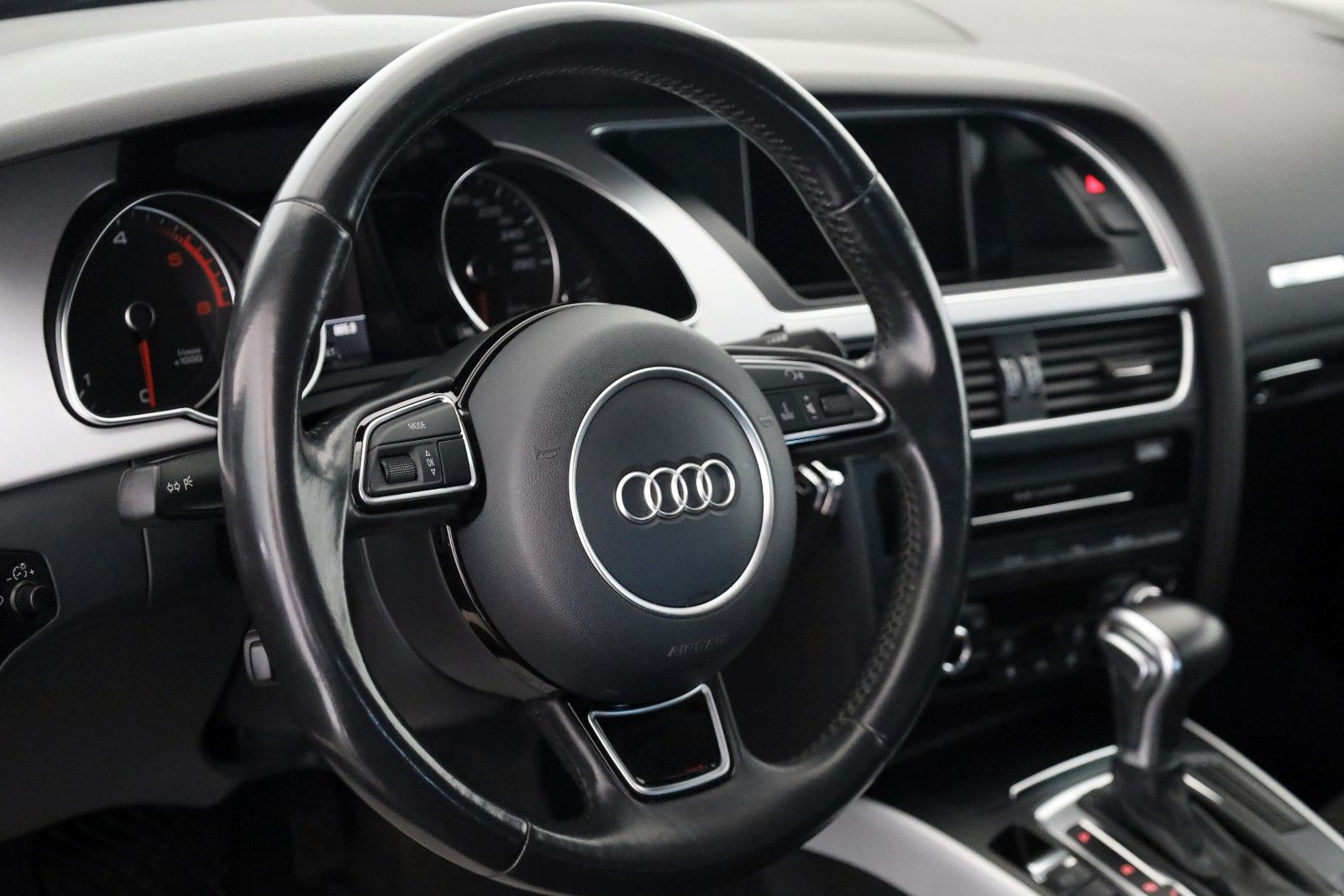 Fahrzeugabbildung Audi A5 Sportback 2.0 TDI T.Leder,Navi,Xenon,SH,PDC