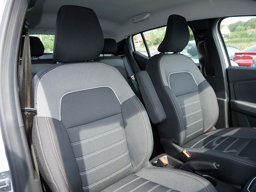 Fahrzeugabbildung Dacia Sandero Stepway Expression TCe 90 CVT AUTOMATIK