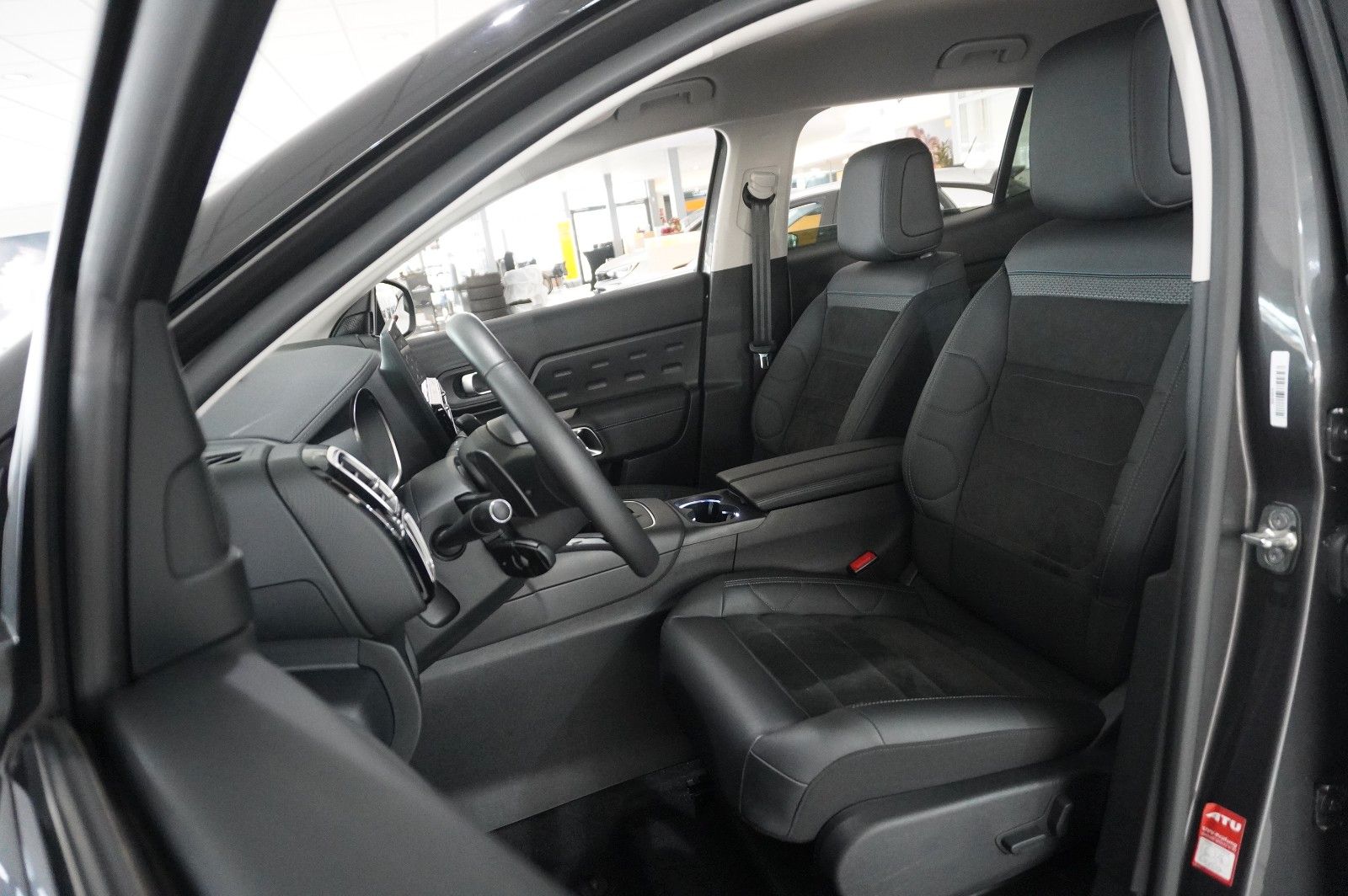 Fahrzeugabbildung Citroën C5 Aircross 1.2T SHINE EAT-8 NAVI/LED/KAMERA/SH