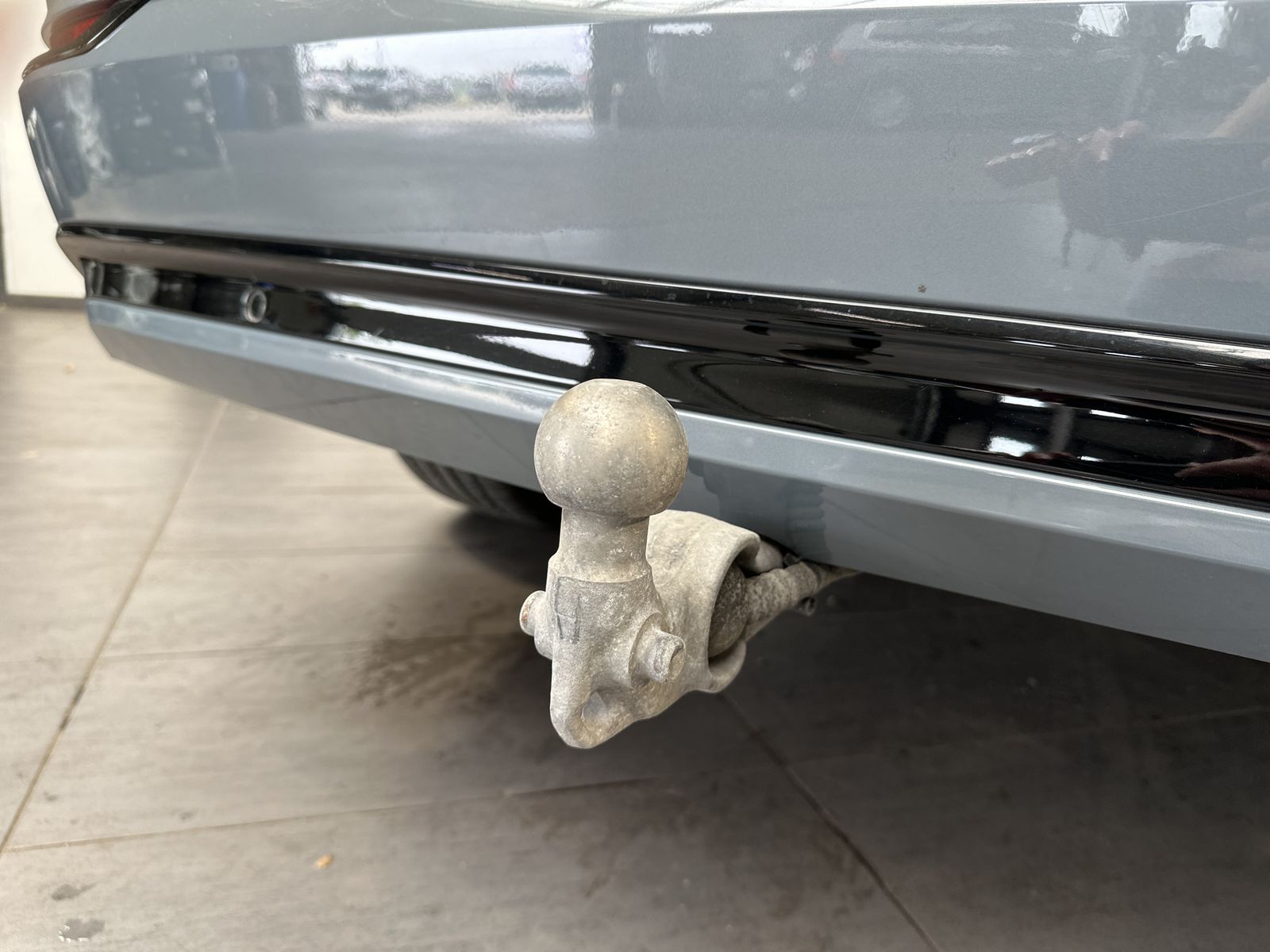 Fahrzeugabbildung Volvo XC90 T8 AWD R-Design 7-Sitzer NAV+LED+AHK+PANORA