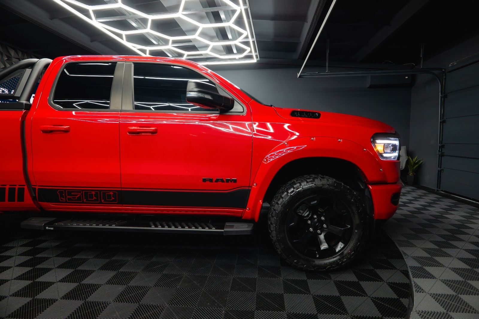 Fahrzeugabbildung Dodge RAM 5.7 V8 HEMI 4x4 RED DEVIL Offroad LONGBED