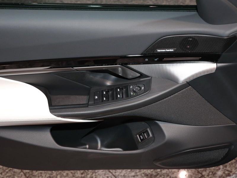 BMW 530e Lim. M Sport Adp.LED HarmKar DrivAssProf. 3