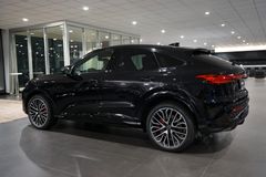 AUDI Q5 Sportback e-Hybrid | Tech pro | Pano | Carbon AUDI Q5 Sportback e-Hybrid | Tech pro | Pano | Carbon