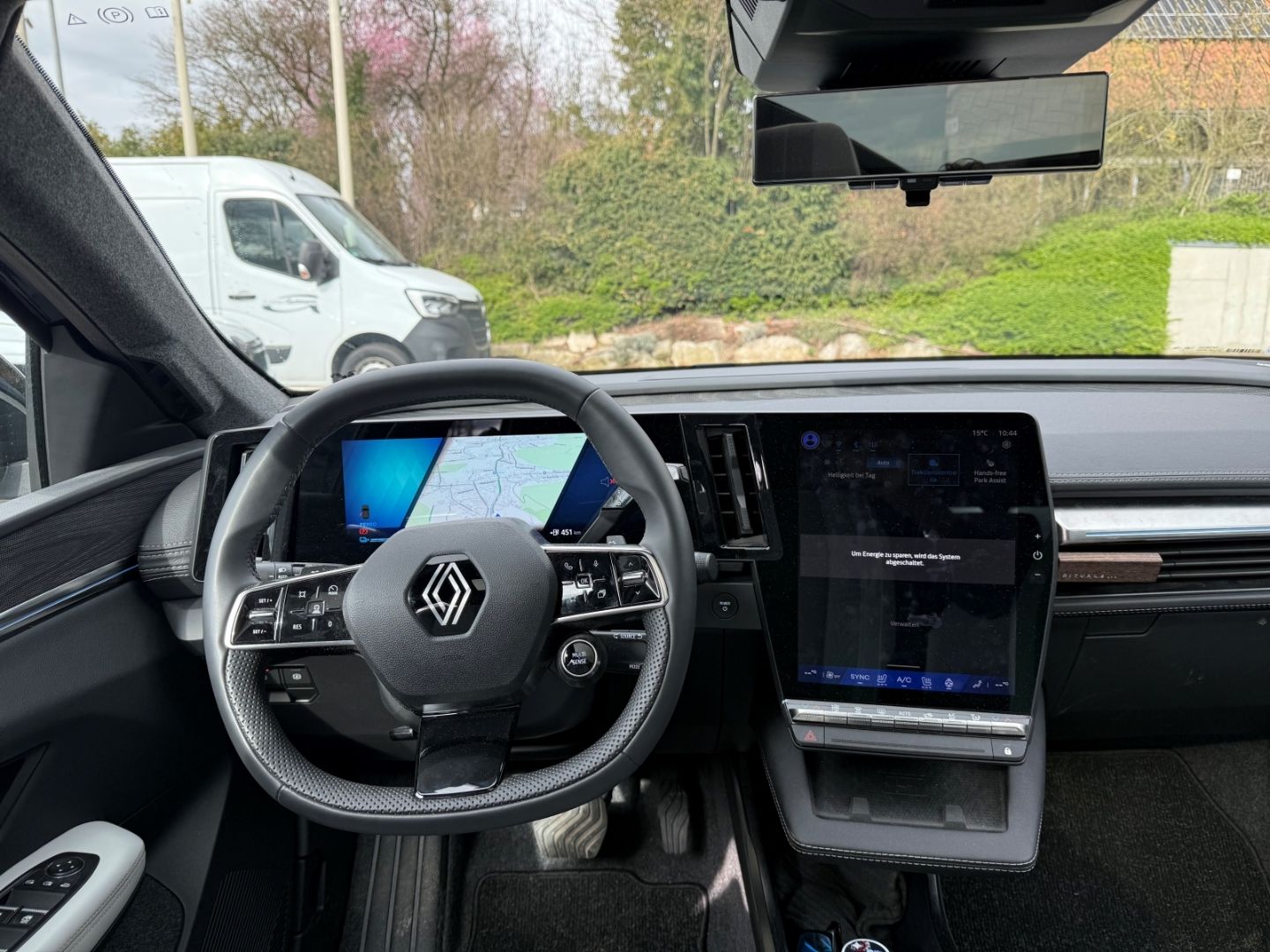 Fahrzeugabbildung Renault Scenic E-Tech Electric 220 Long Range Iconic Pan