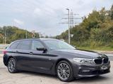 BMW 530 d xDrive Sport Line/ACC/360°/HuD/1.Hand/LED - scheckheftgepflegte BMW 530