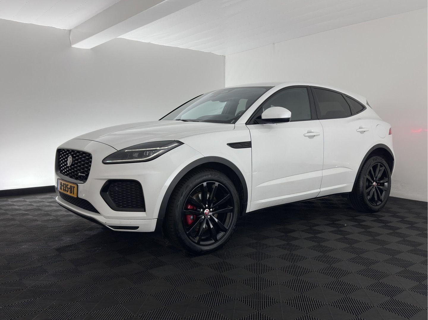 Jaguar E-Pace 1.5 P300e AWD R-Dynamic HSE (Plug-in) {So imagem 3