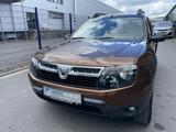 Dacia Duster I Laureate 1.6*KLIMAANLAGE*ANHÄNGERKUPPL - Dacia Duster