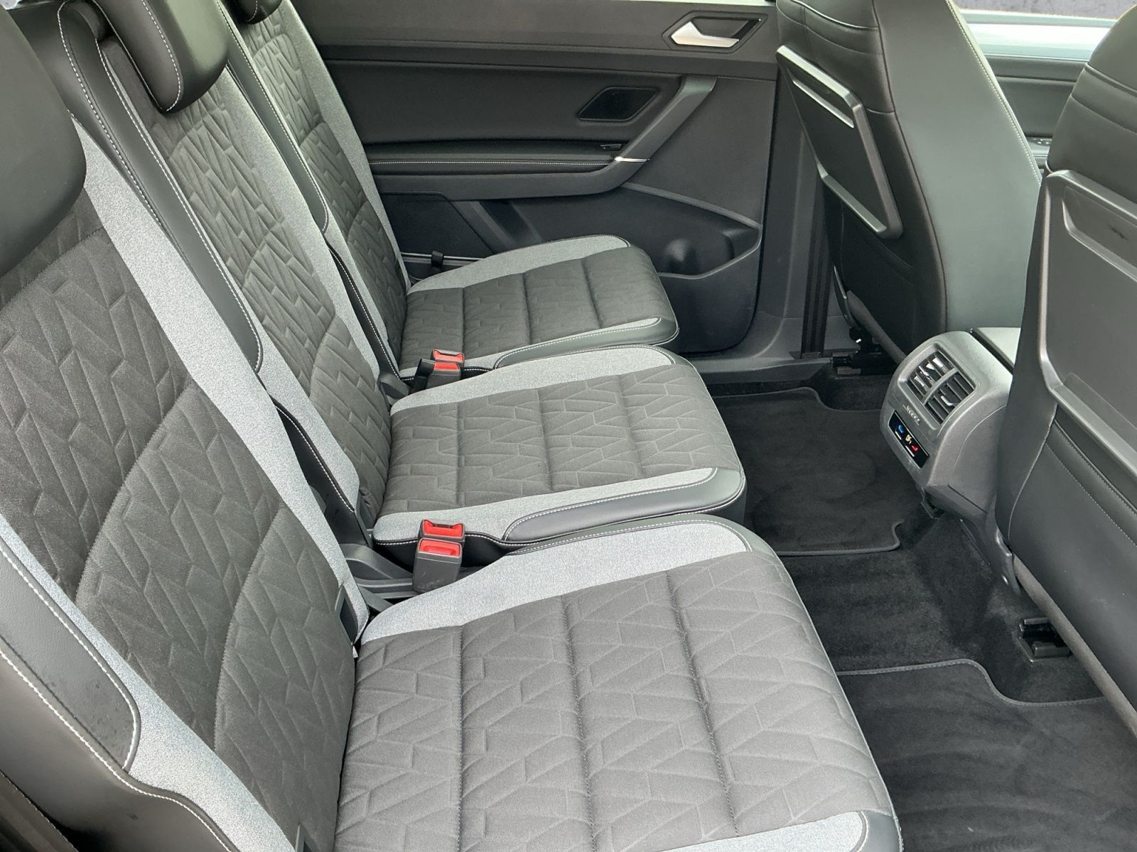 Volkswagen Touran - Bild 16