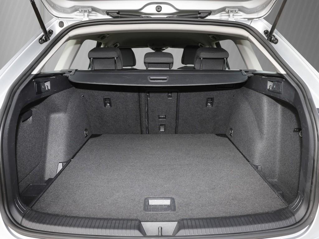 Volkswagen Golf VIII Variant 2.0 TDI Life CarPlay, Parksens, миниатюра 6
