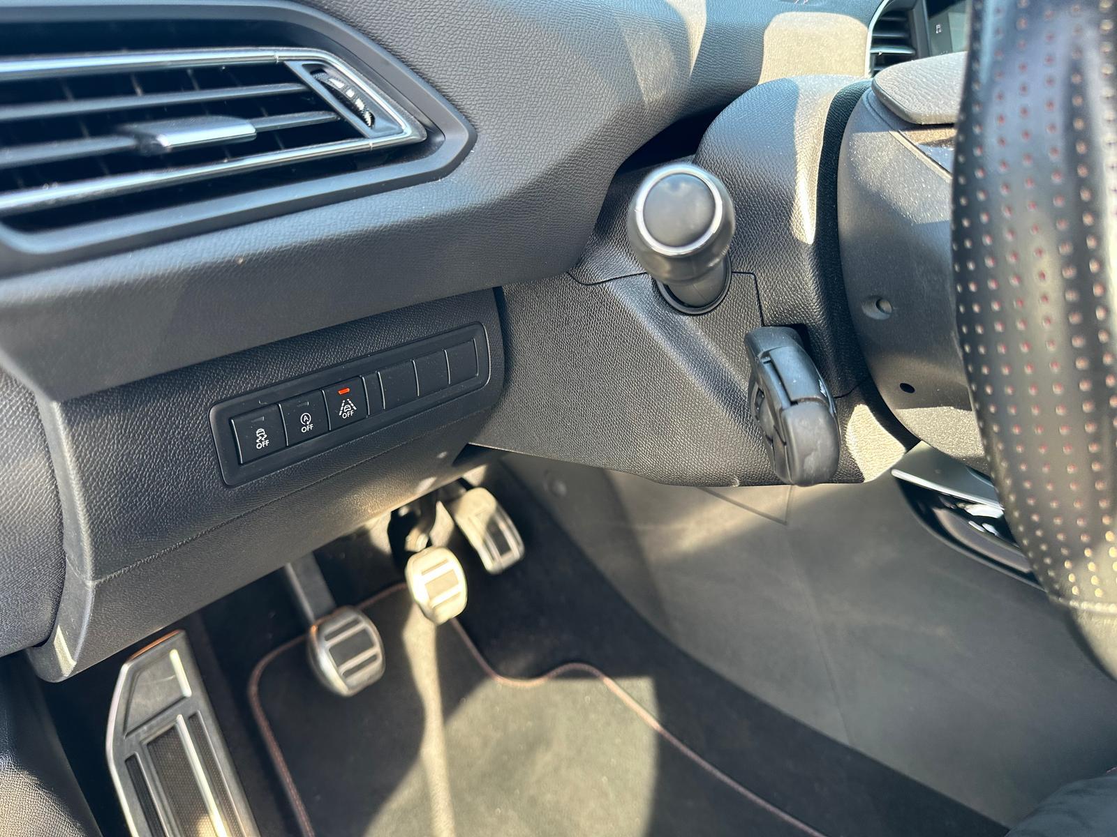 Peugeot 1.6 PureTech GTi*Navi*SHZ*el.Sp*Klima*SPS*Touch