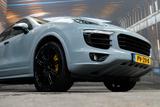 Porsche Cayenne 4.2D S Porsche Exclusive PTS     1 of 1 - Offers
