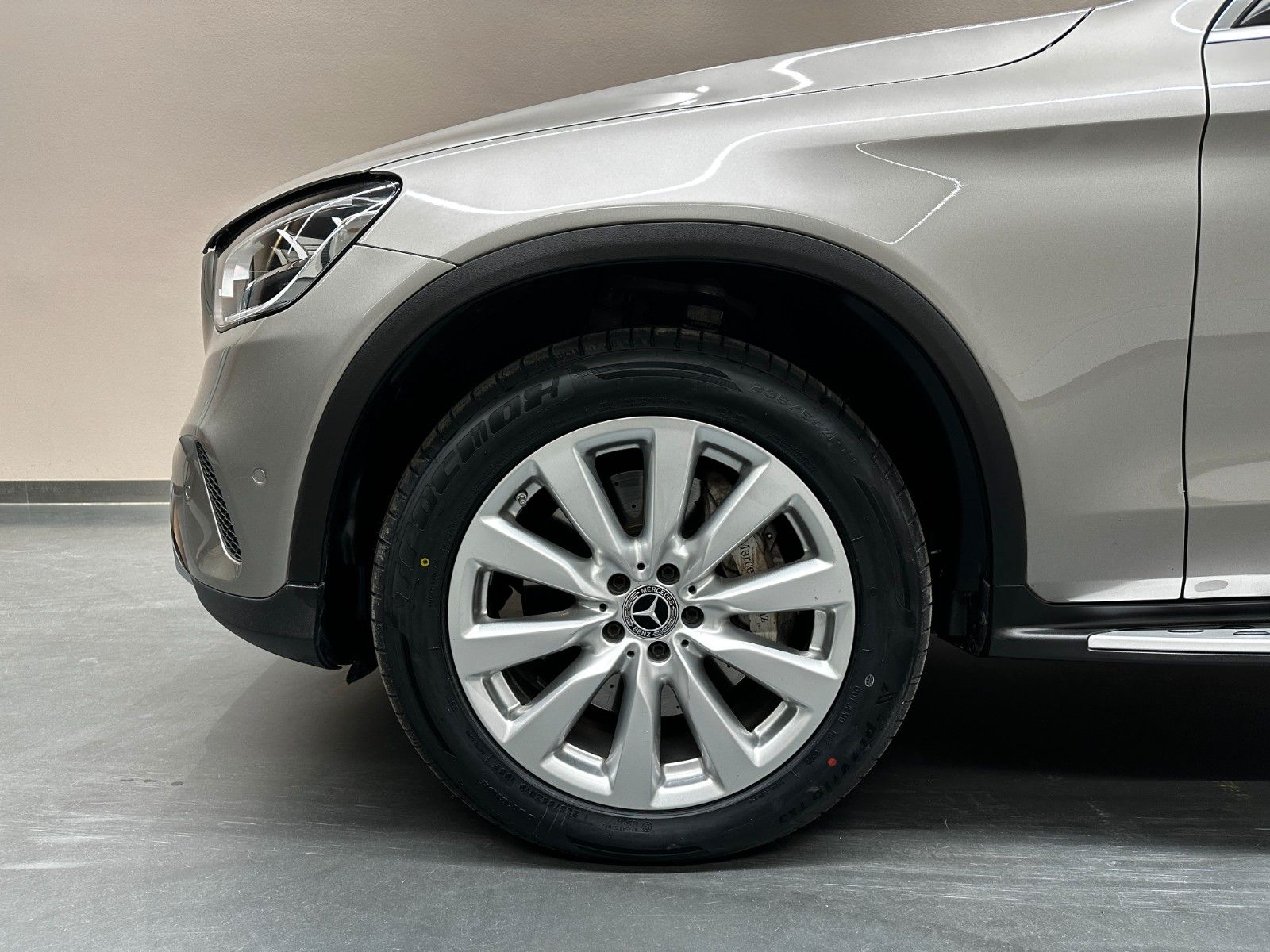Mercedes-Benz GLC300 de 4Matic**AHK**MEMORY**LED**SHZ** imagem 3