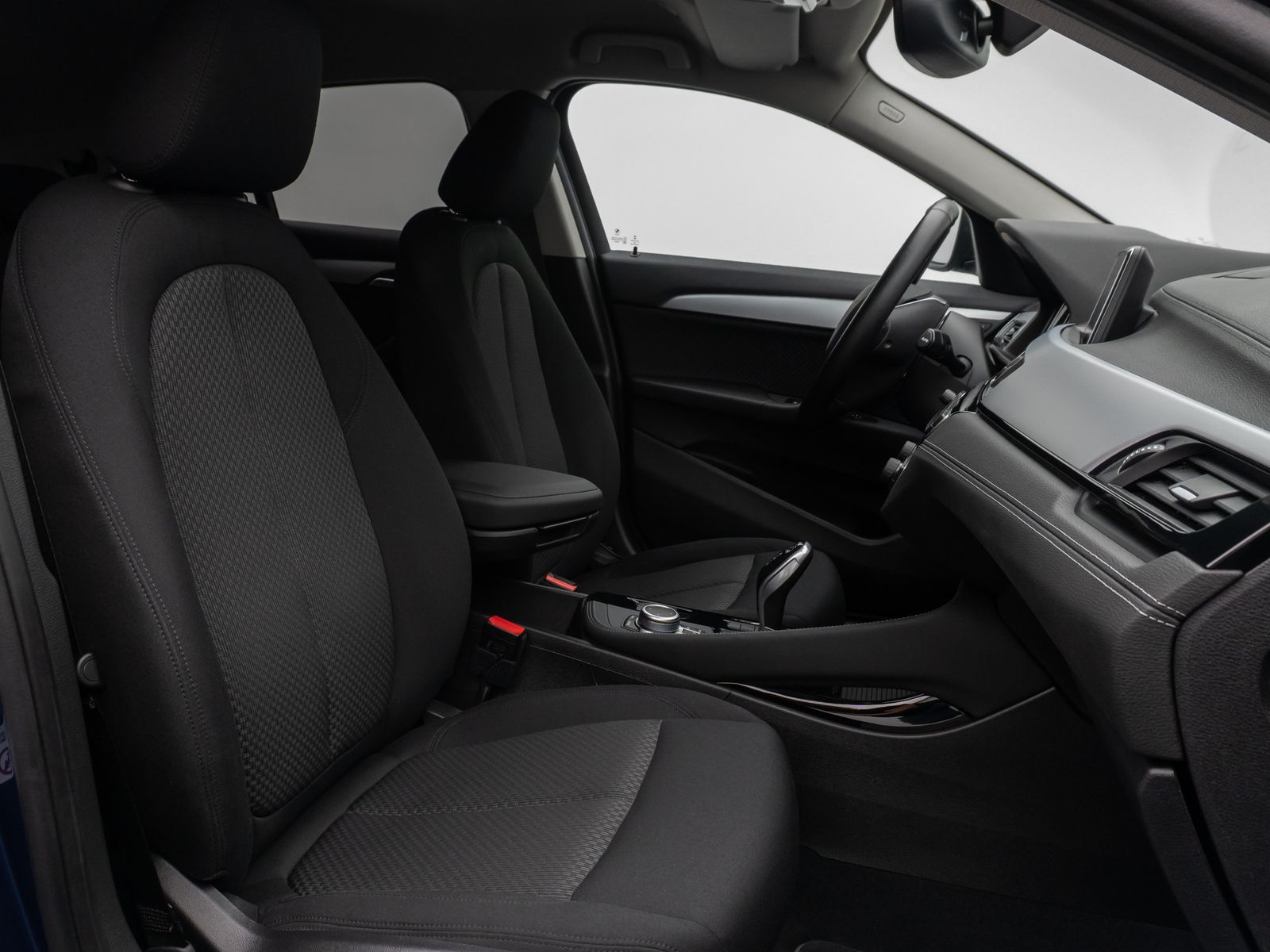 Fahrzeugabbildung BMW X2 sD20i Kamera DAB Komfort HiFi Navi LED Memory