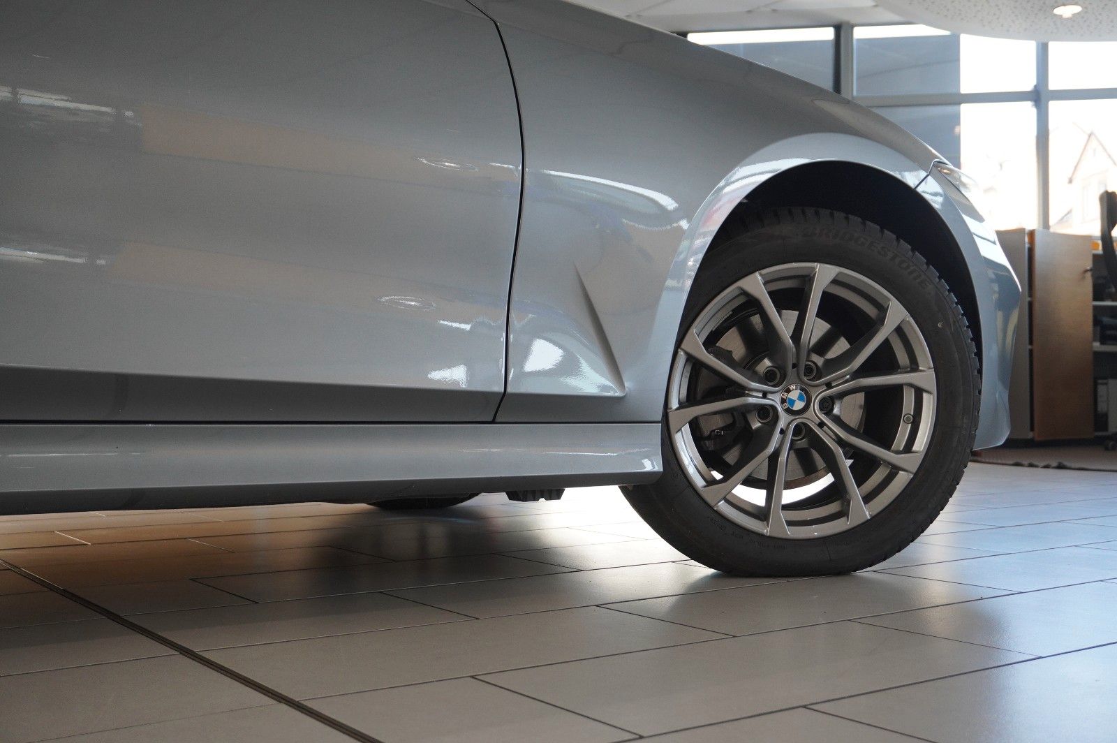 Fahrzeugabbildung BMW 320D TOURING X-DRIVE NAVI/LED/VIRTU./SHZ/DAB+