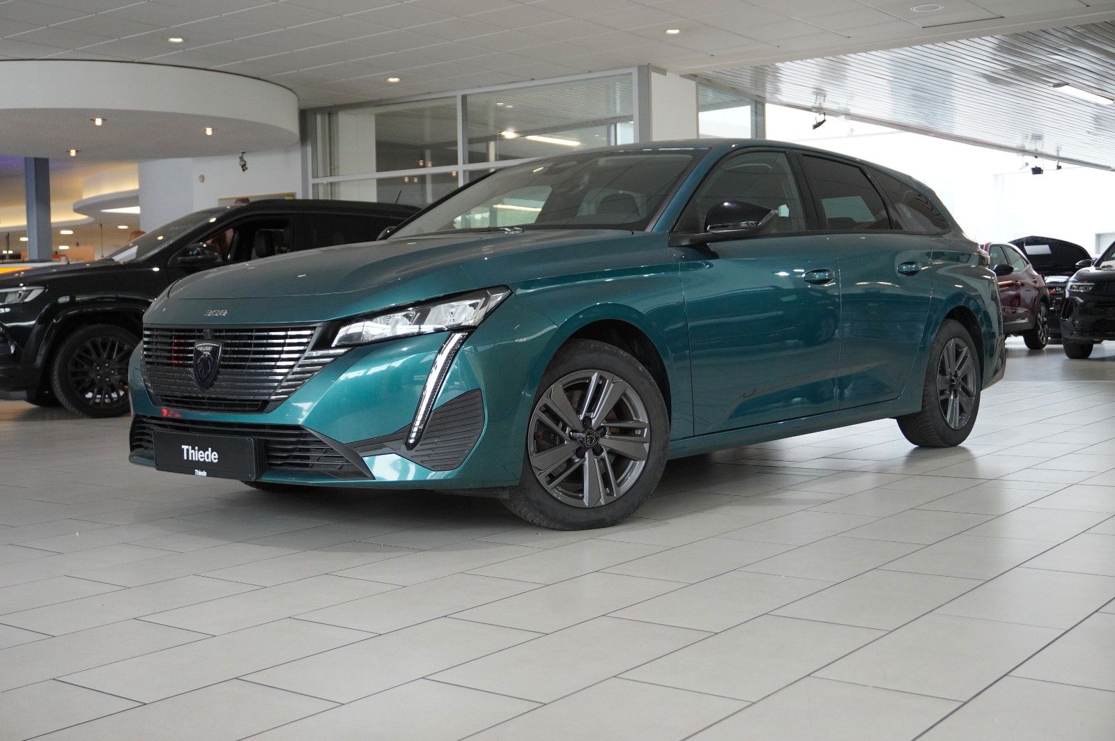 Peugeot 308 SW 1.2 HYBRID ALLURE DSC NAVI/LED/KAMERA/DAB imagem 3