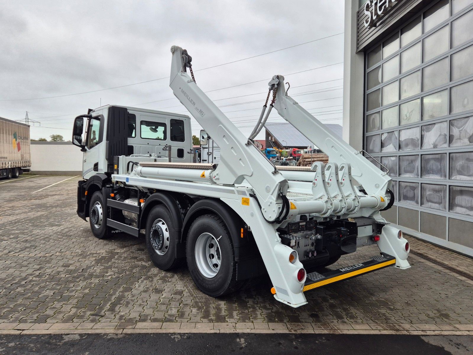 Fahrzeugabbildung Iveco AD260S40X/P Meiller AK16. T Funk AHK