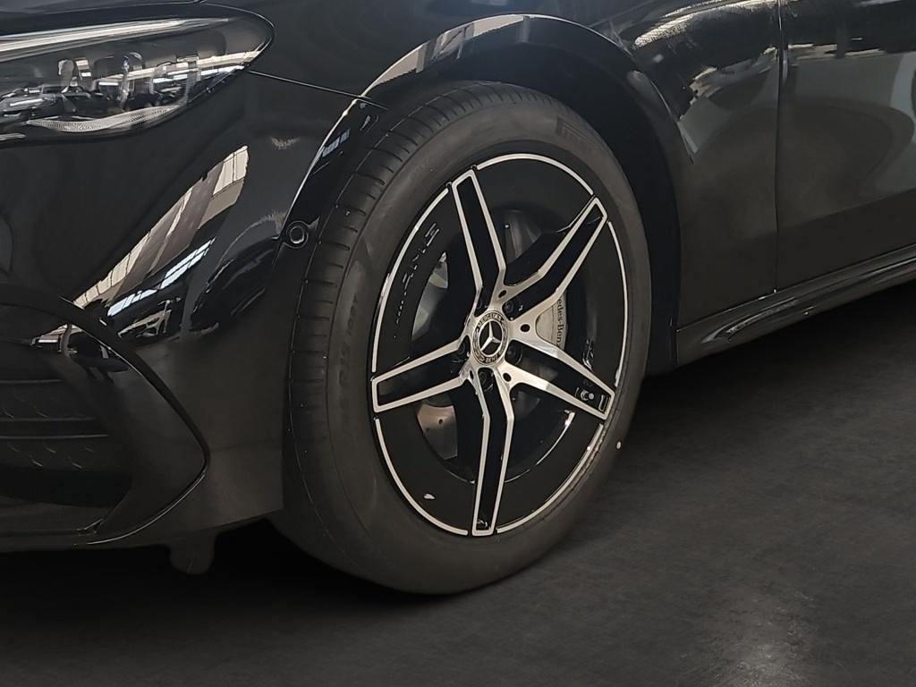 Fahrzeugabbildung Mercedes-Benz E 300 e 4M Limousine +AMG+NIGHT+AHK+WINTER+4D-SO