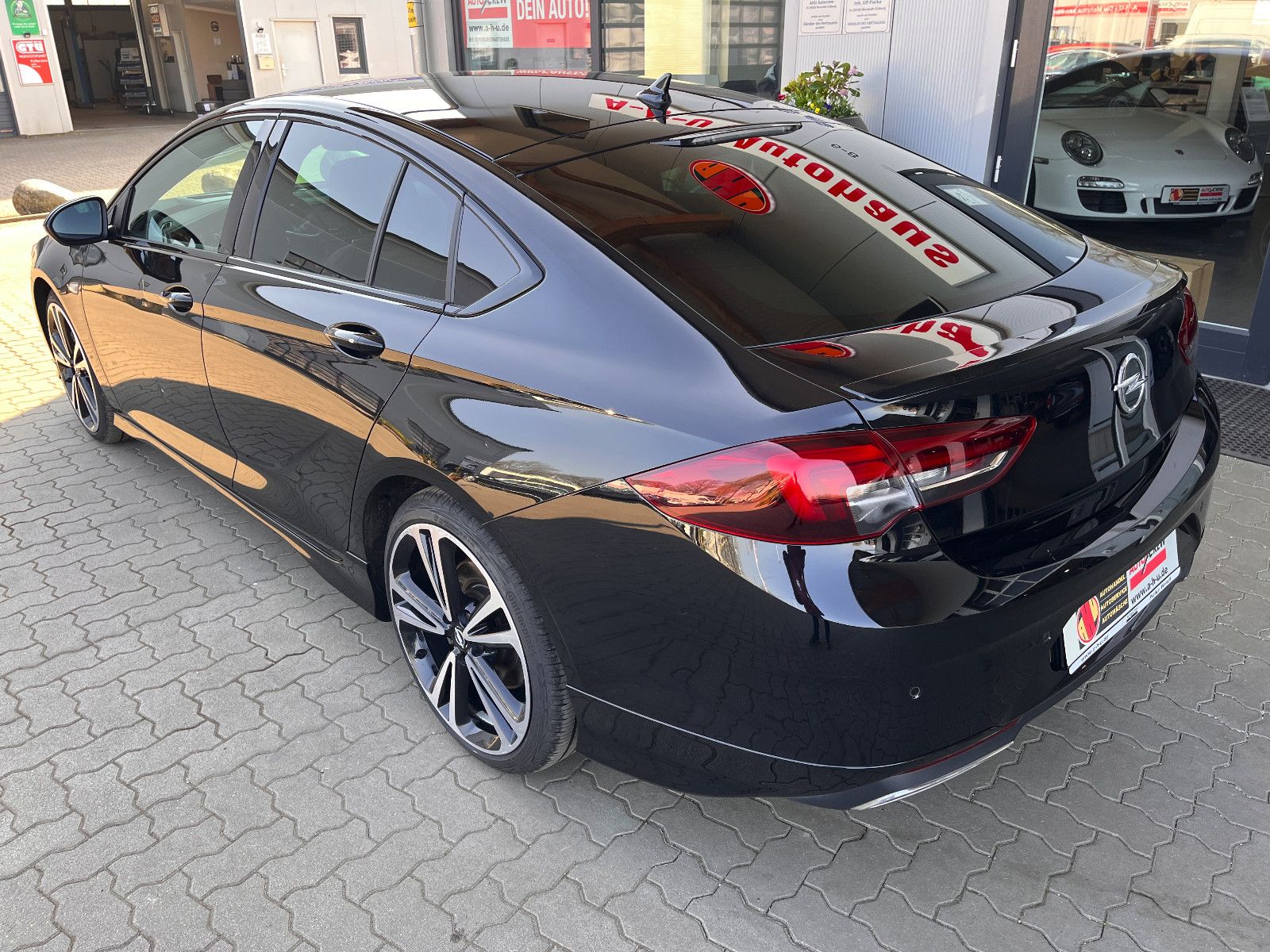 Fahrzeugabbildung Opel Insignia B Grand Sport Ultimate 2.0 Turbo Autom.