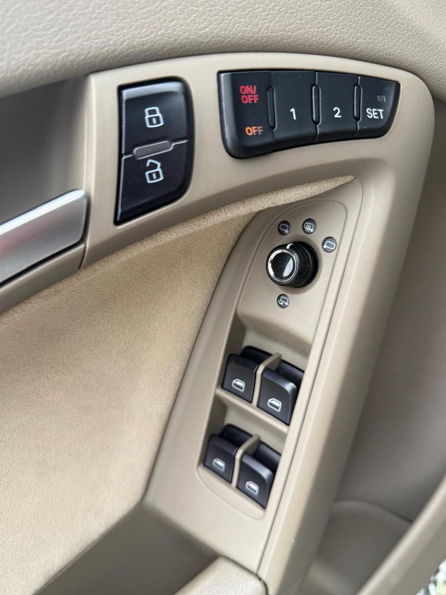 Audi A5 Cabriolet 2.0 S-LINE QUATTRO AHK PDC Airscarf