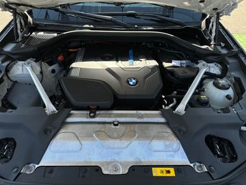 BMW X3 xDrive30e xLine Head-Up HiFi DAB LED WLAN