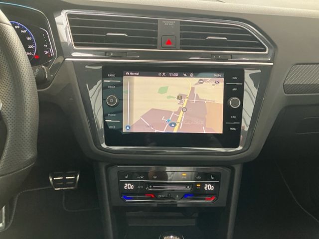 Fahrzeugabbildung Volkswagen TIGUAN 2.0 TDI 147 KW DSG R-LINE 4-MOTION AHK LE