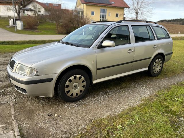 Skoda Octavia Combi Tour