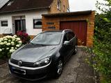 Volkswagen Golf 1.4 TSI Comfortline Variant Comfortline - Volkswagen Golf aus 2011 mit Benzin-Antrieb: Kombi, 1.4