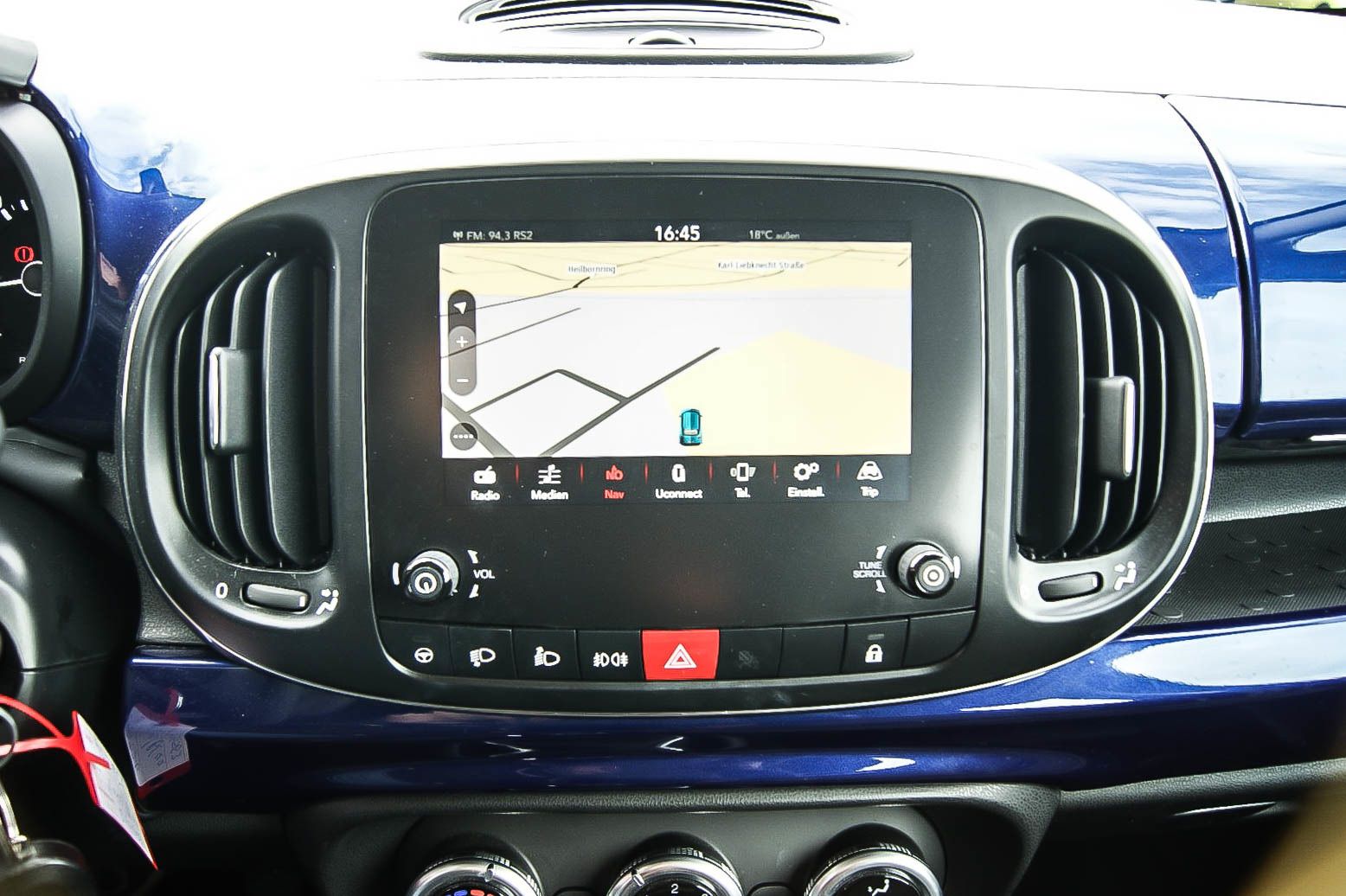 Fahrzeugabbildung Fiat 500 L 1.4T-Jet URBAN Pop-Star NAVI PDC 1.HAND