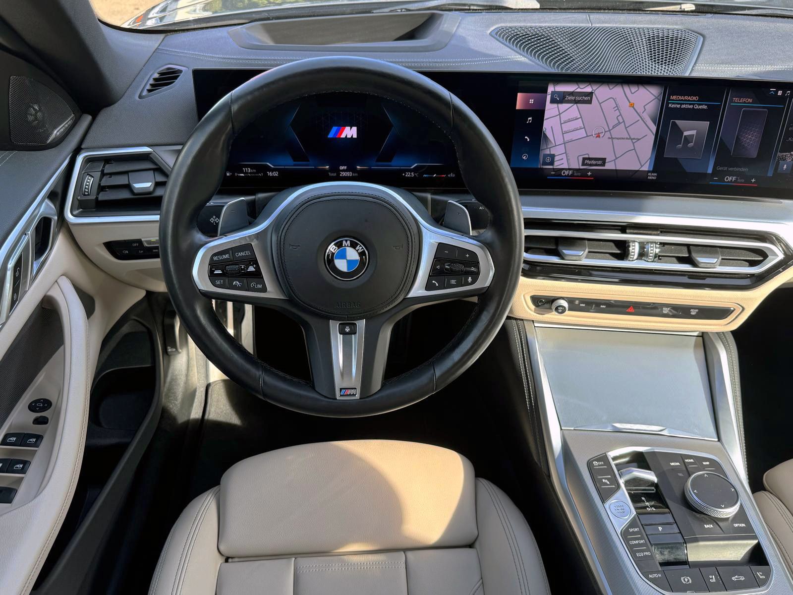 Fahrzeugabbildung BMW M440i xDrive Cabrio ACC AHK LED CarPlay KAM H&K