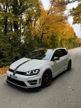 Volkswagen Golf 2.0 TSI DSG 4MOTION BMT R R - Volkswagen Golf in München