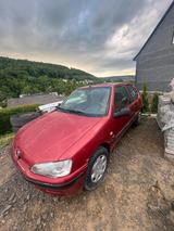 Peugeot 106 Schiebedach - gebrauchte Peugeot 106 aus dem Jahr 2001