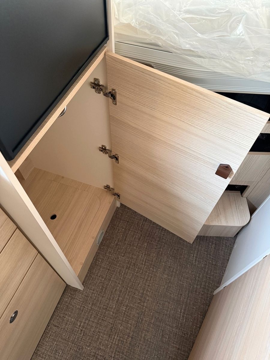 Fahrzeugabbildung Eura Mobil Van V 635 HB 6KW Heizung, Radio DAB, RFK