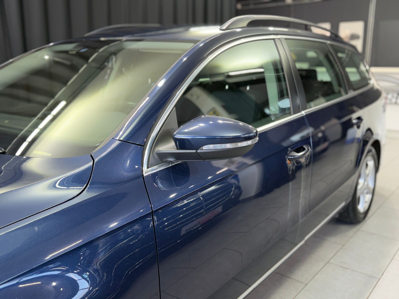 Fahrzeugabbildung Volkswagen Passat Comfortline BlueMotion |PDC|