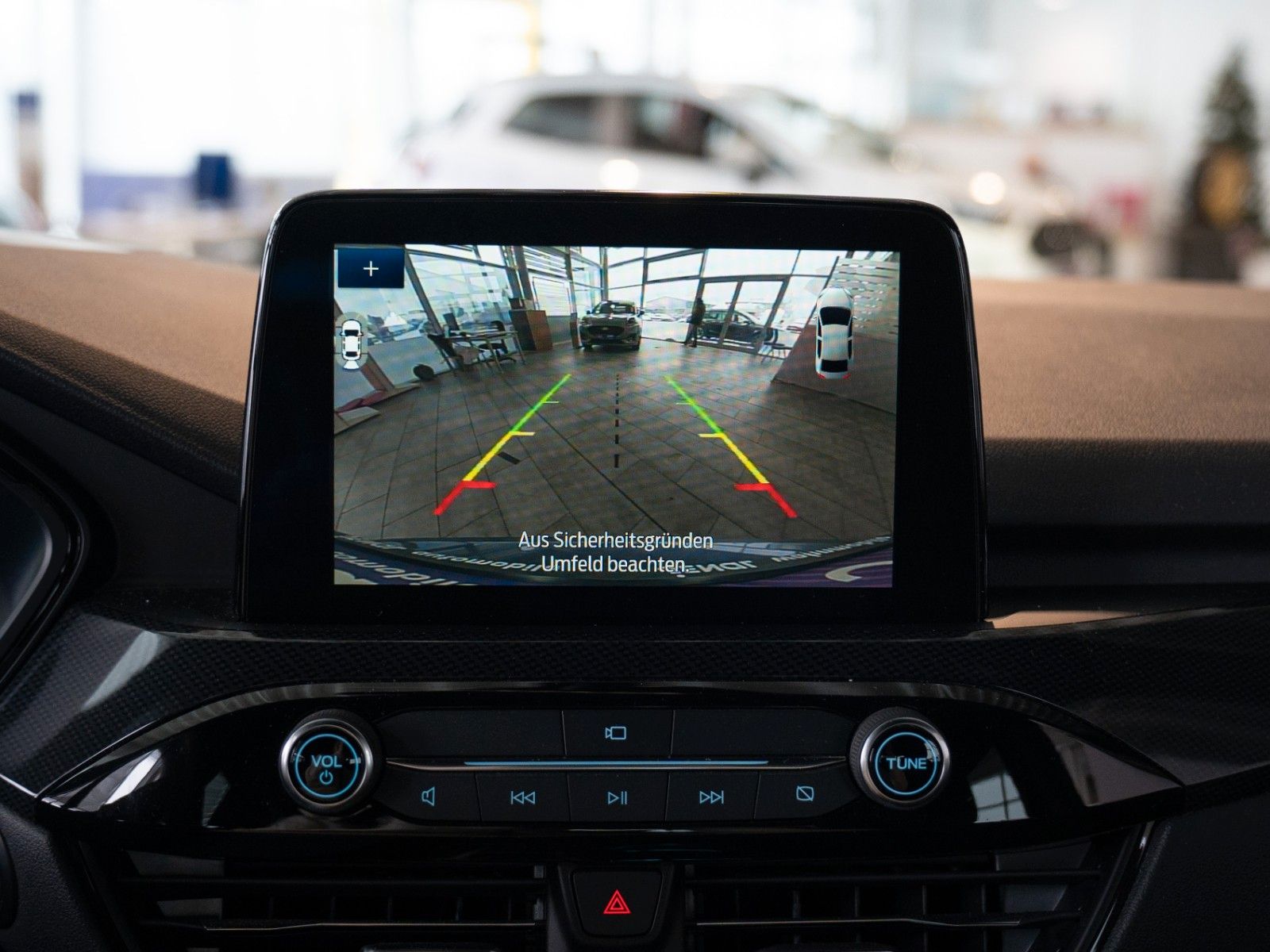 Fahrzeugabbildung Ford Kuga PHEV ST-Line/AUTOM/WINTER-P/AHK/KEYLESS