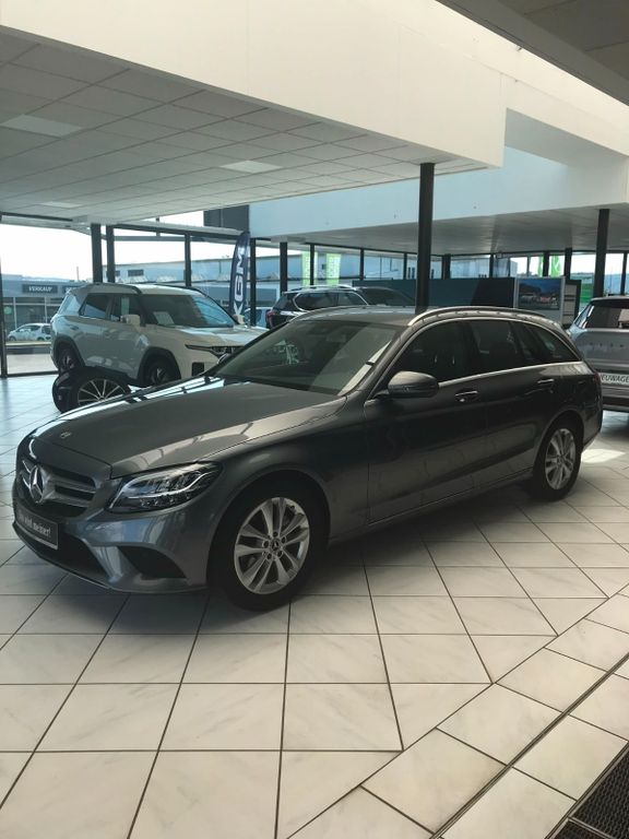 Image of Mercedes-Benz C 180