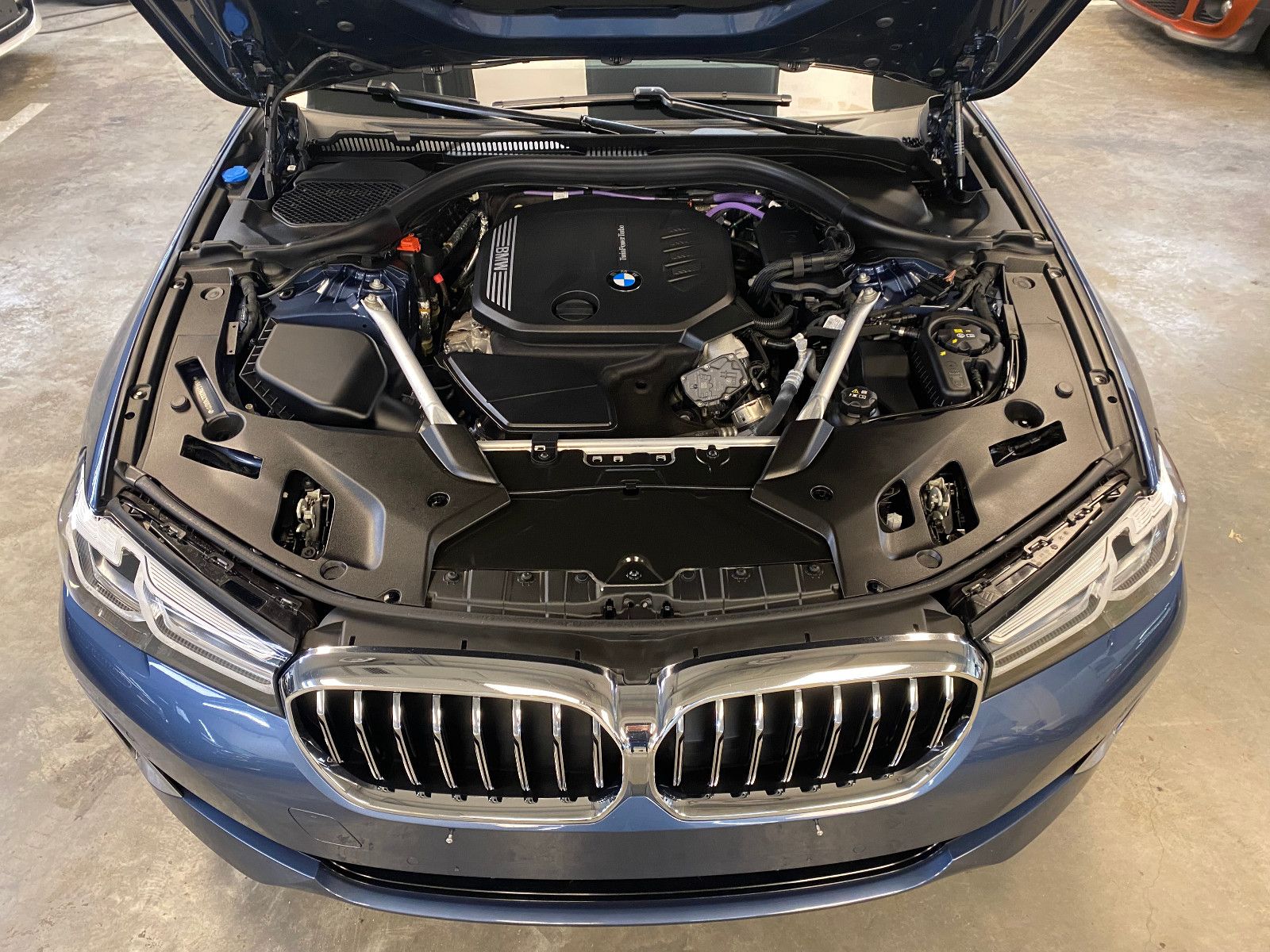 BMW 520 d Touring Luxury Line Standh. Driv. Ass.Prof foto 24